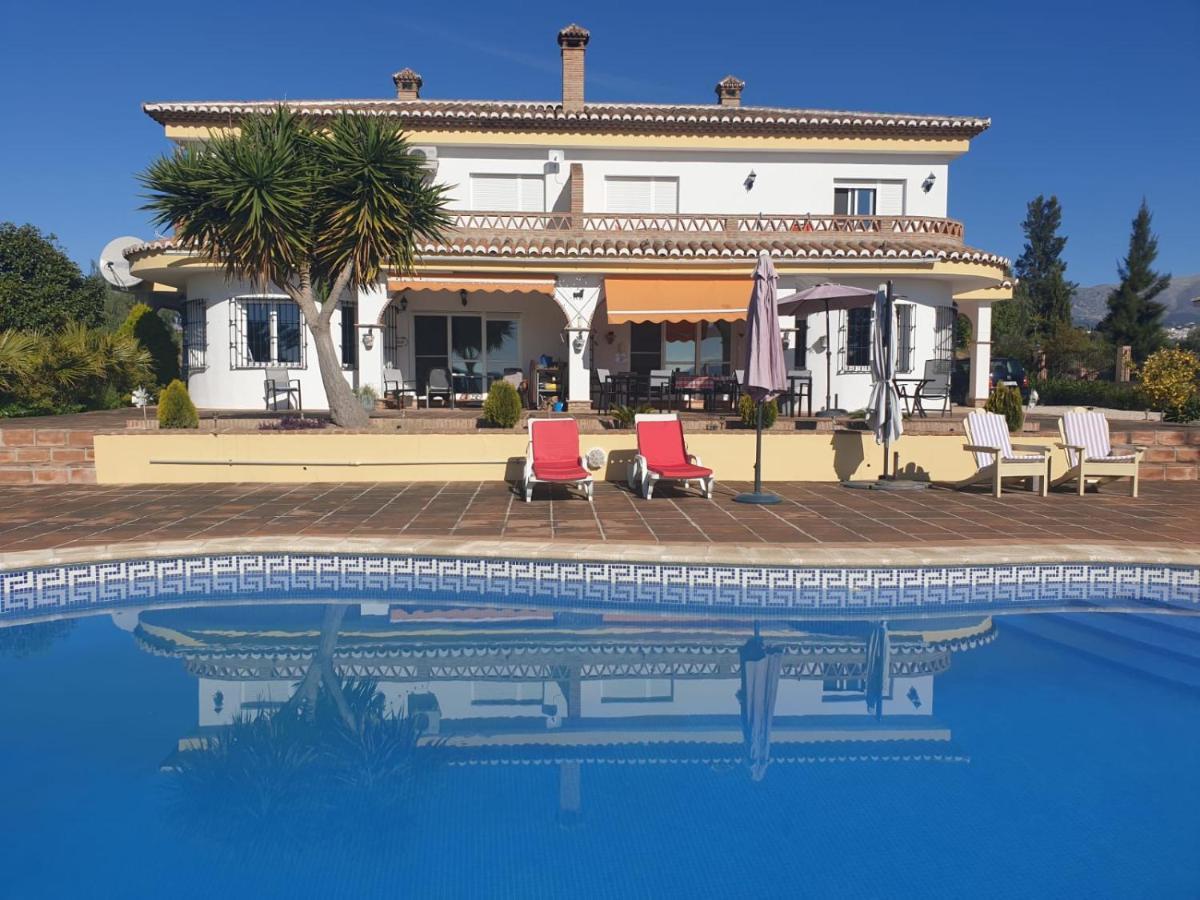 Casa Nuestro Sueno Bed & Breakfast Vinuela Exterior photo